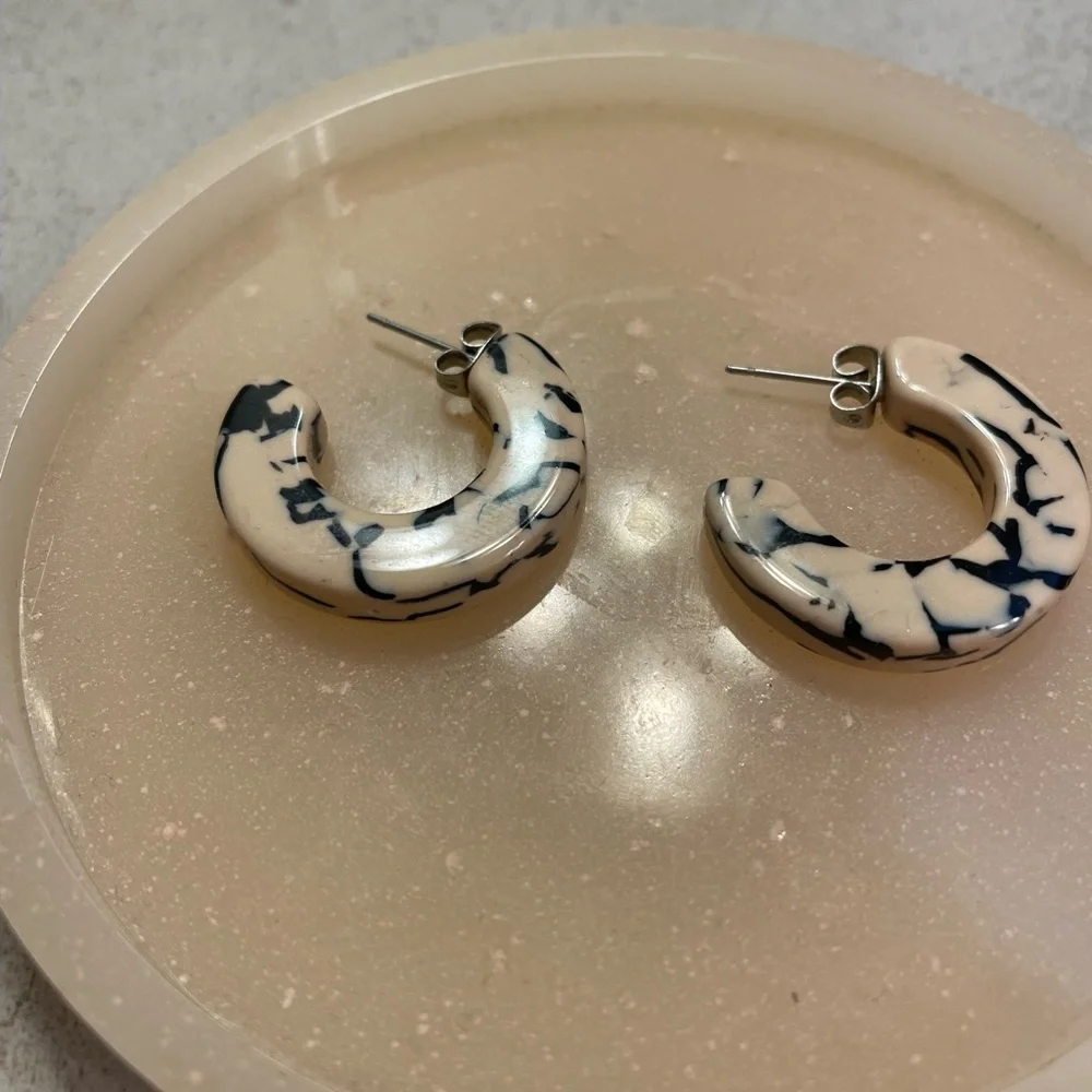 Marble Hoops - Picture 2 of 4